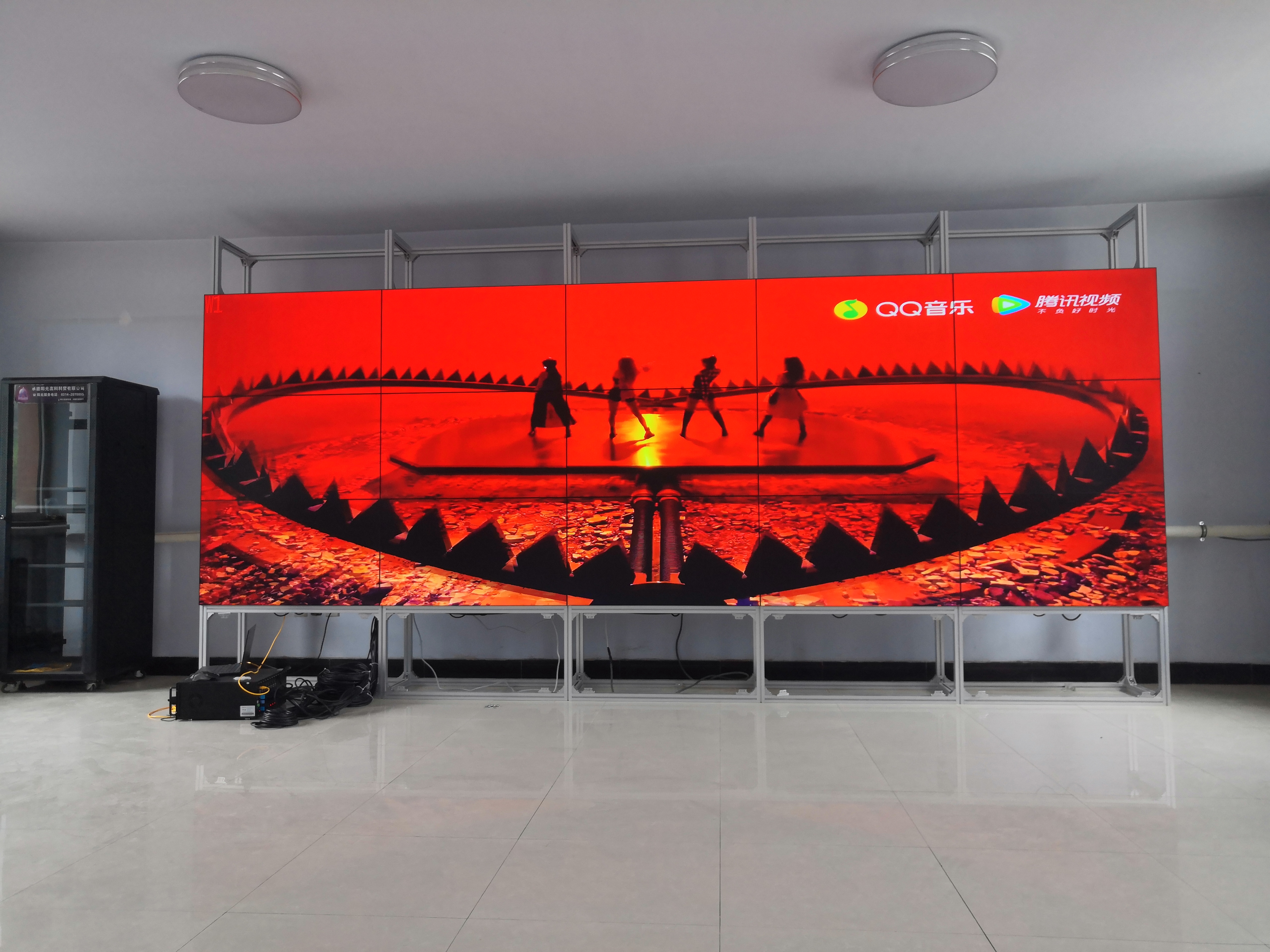 “當LED會議平板如何改寫會議流程?